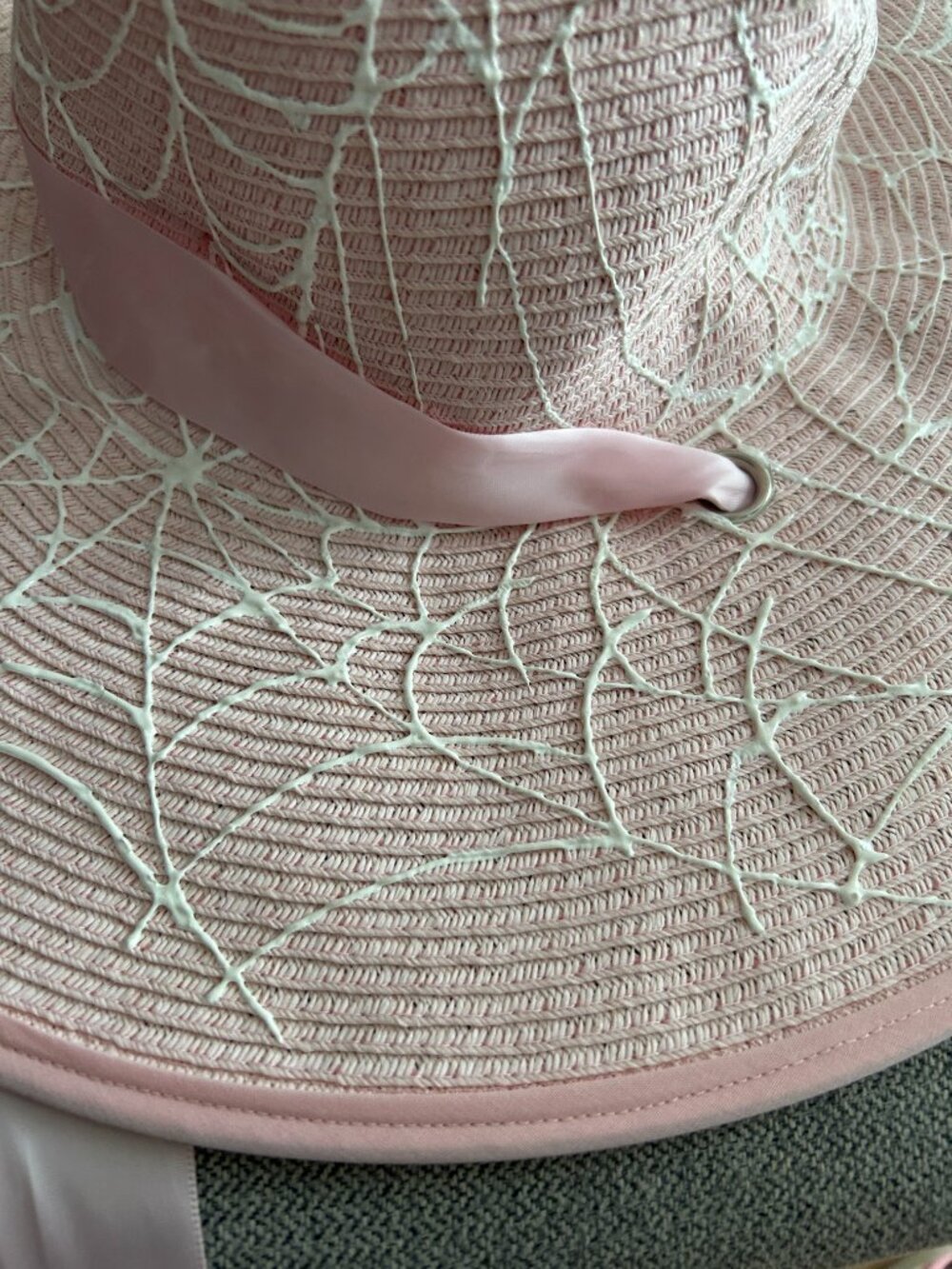 The Pink Arachne by The Beheaded - Picture 3 of 6